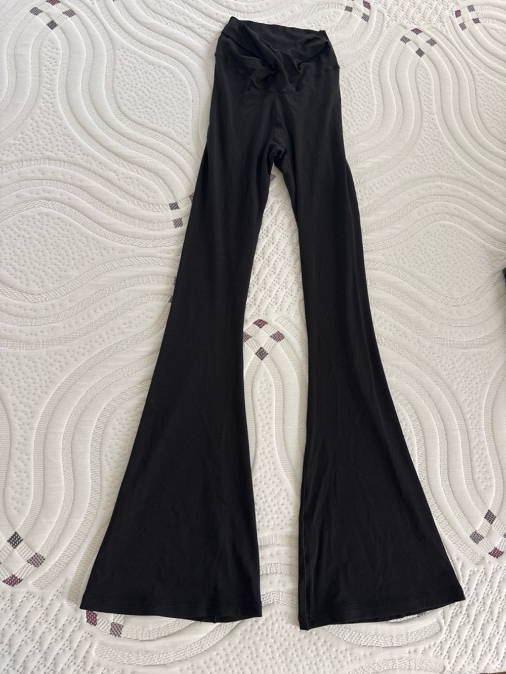 Offline aerie Black crossover Flare leggings